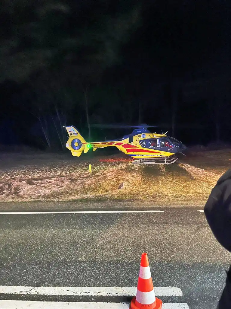 Wypadek w Maciejowej. Cztery osoby poszkodowane. Na miejsce wezwano śmigłowiec LPR