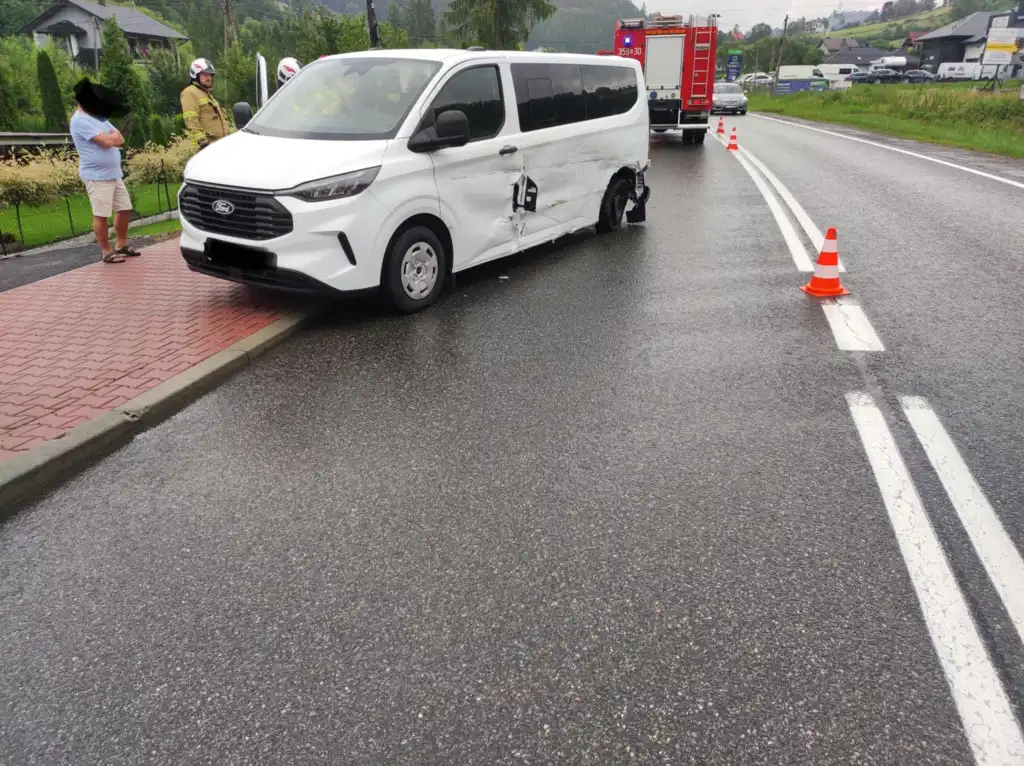 Wypadek na DK75. Dwie załogi OSP, JRG i ZRM w akcji