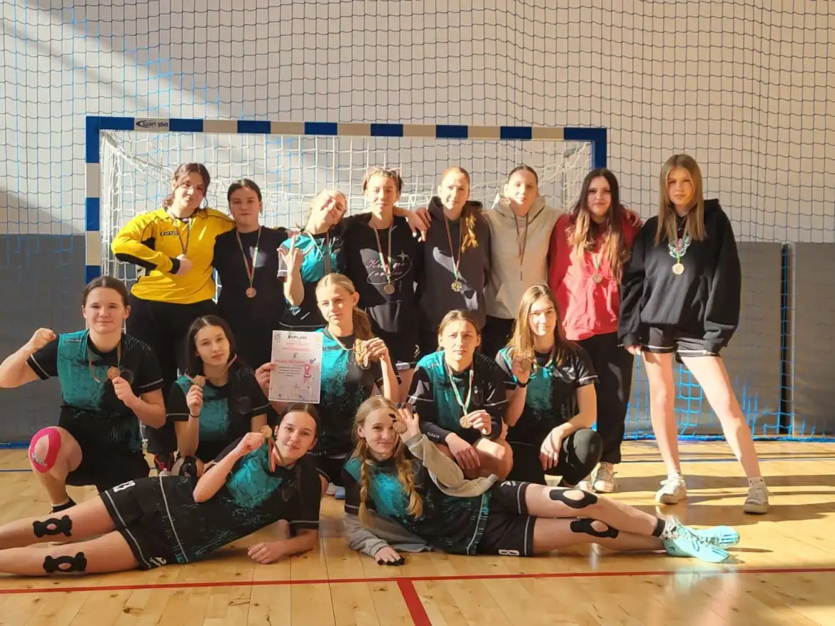 Pierwszy miesiąc nowego półrocza w Zespole Szkół w Marcinkowicach pełen sukcesów i pasji