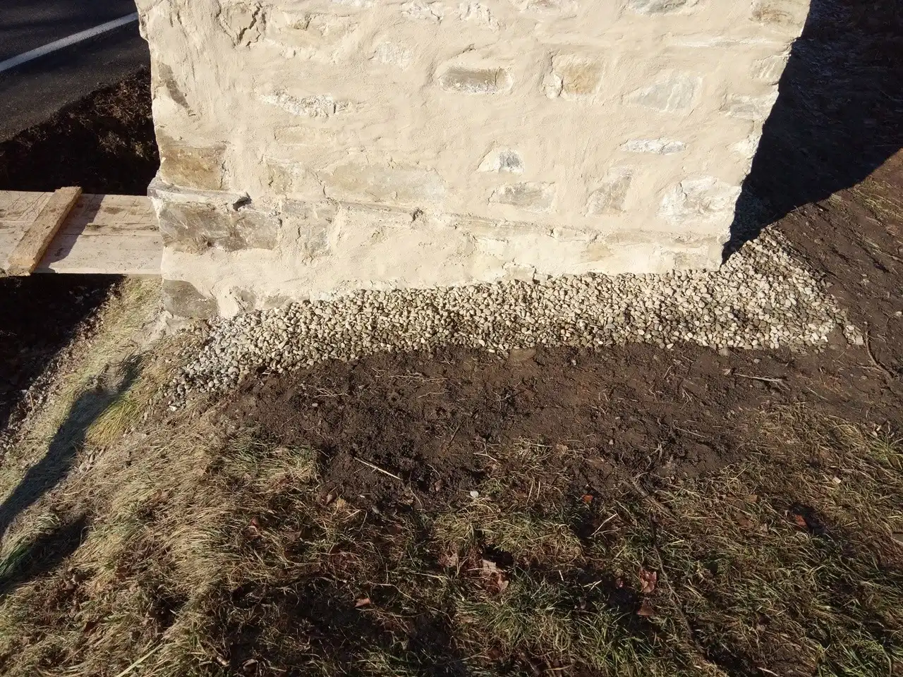 Kolejna kapliczka po renowacji