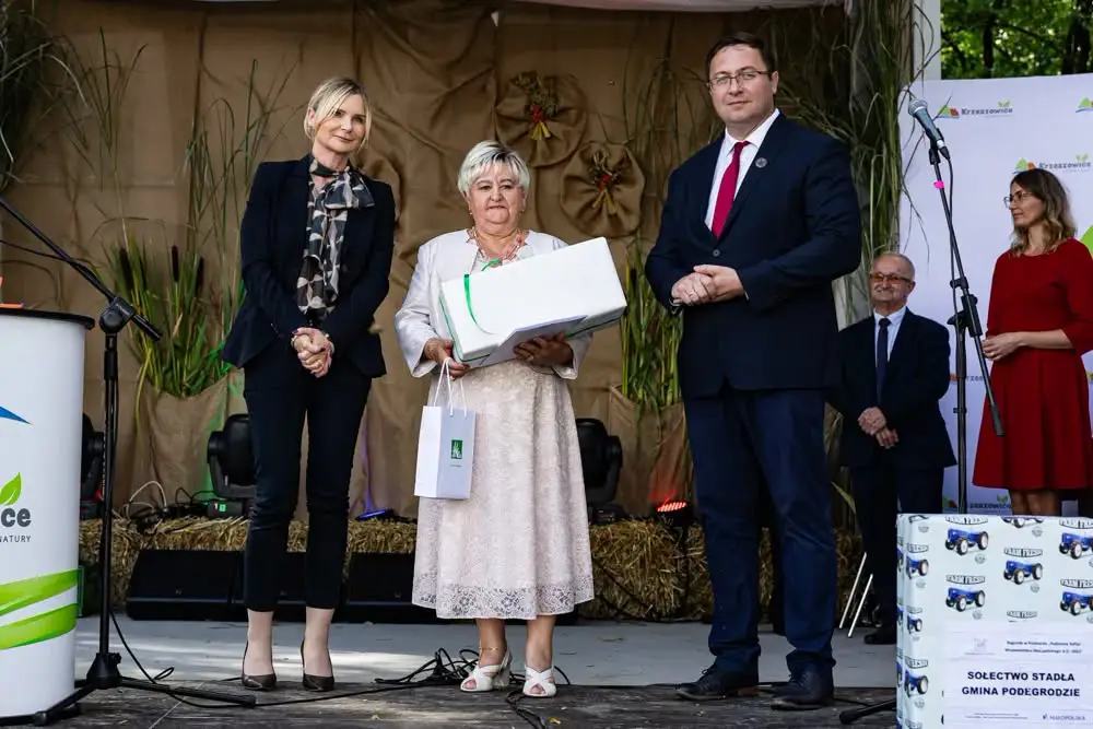 Sołtys Łużnej wśród najlepszych w Małopolsce. Barbara Tabiś z dużym wyróżnieniem