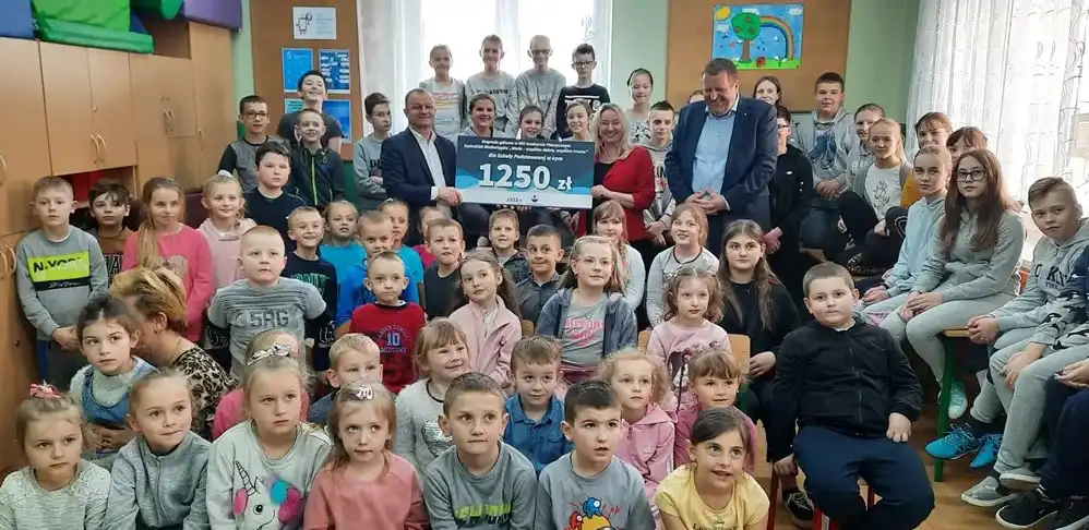 Laureaci 8. konkursu plastycznego zorganizowanego przez Sądeckie Wodociągi nagrodzeni