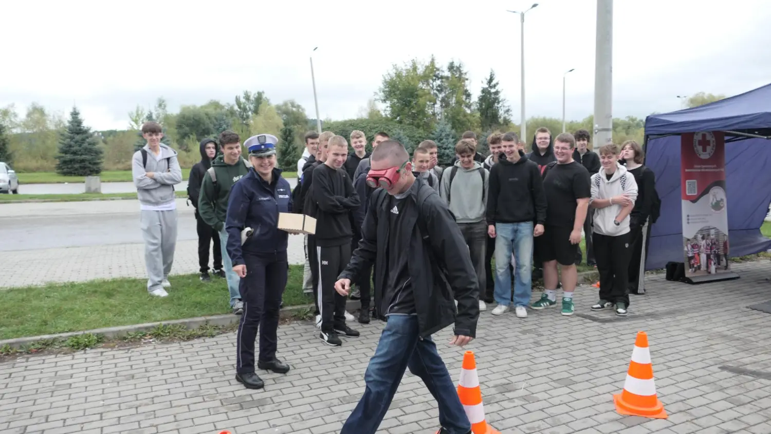 Drogówka, alkogogle i symulator dachowania. ROADPOL Safety Days dziś na "Jojku" w Nowym Sączu