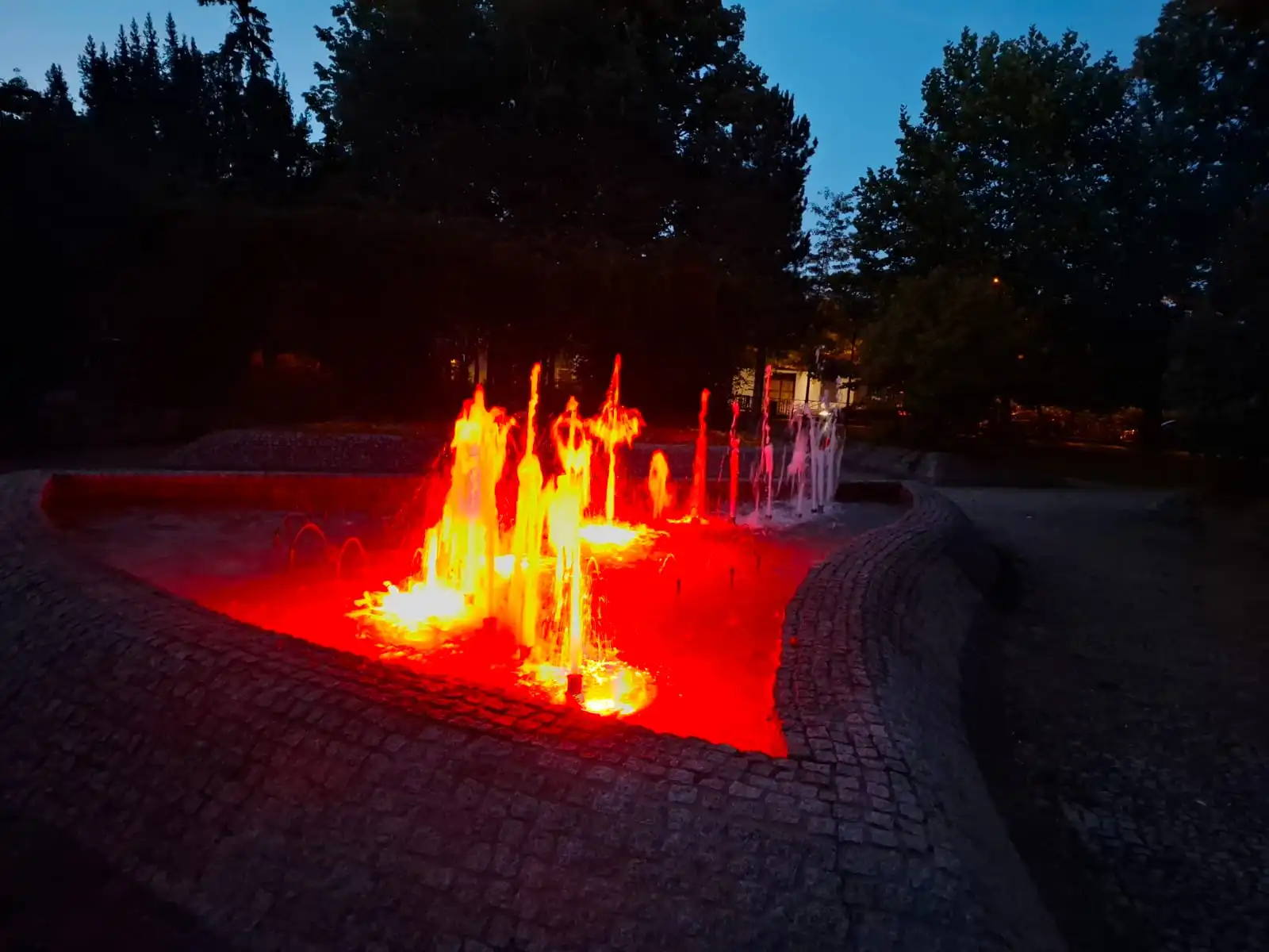 Fontanna jak z bajki. Stary Sącz ma nową atrakcję