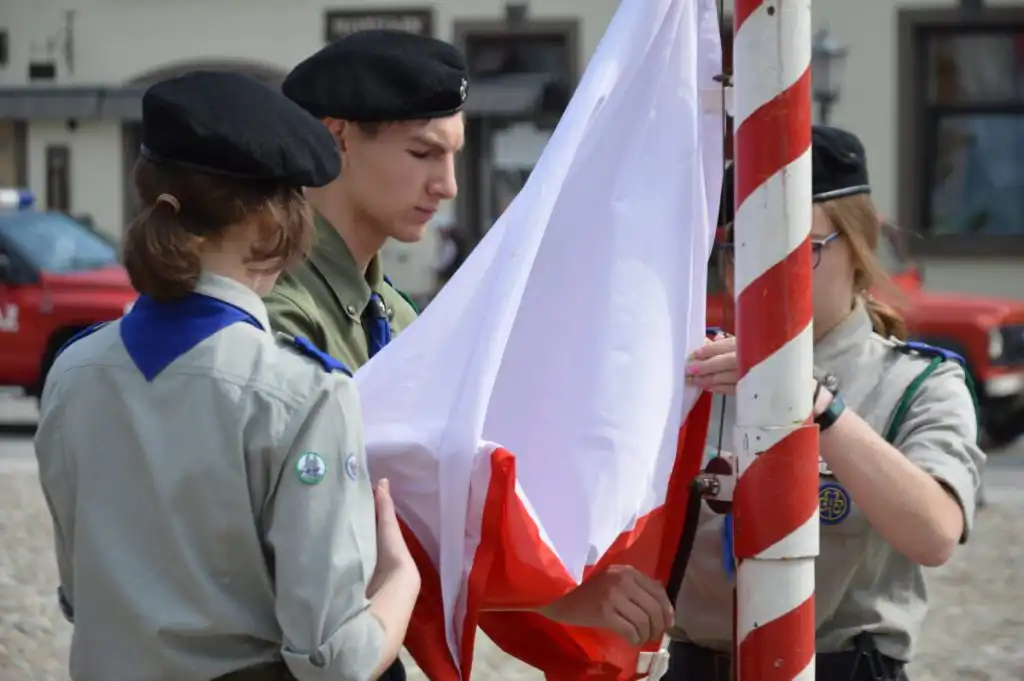 Obchody Święta Narodowego Trzeciego Maja w Warszawie i w Starym Sączu