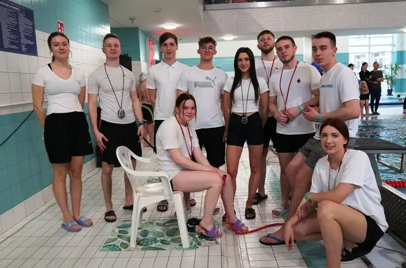 Mistrzostwa Powiatu Nowosądeckiego w Pływaniu. W zawodach uczestniczyło ponad 150 zawodników