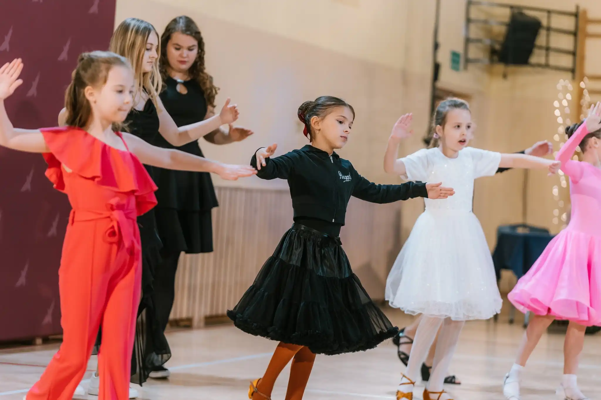 Taniec łączy pokolenia. 3. Mistrzostwa KTT AXIS w Nowym Sączu