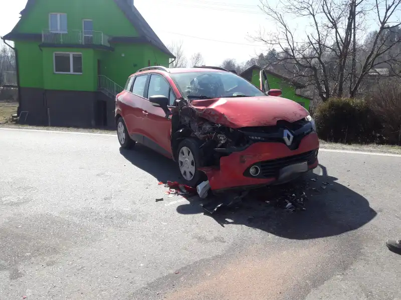 Kraksa w Naszacowicach. 6-letnie dziecko trafiło do szpitala