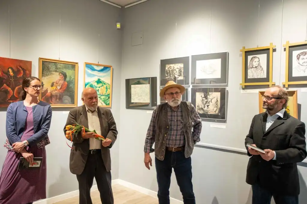 „Jadą wozy kolorowe…” - wystawa o tradycjach romskich w Muzeum Nikifora