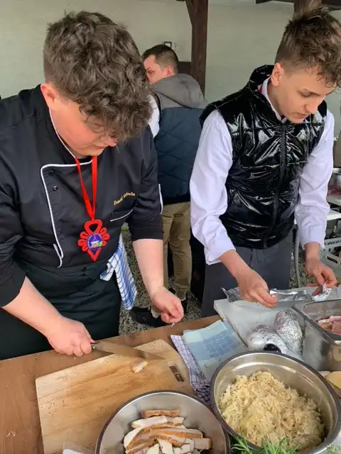 Uczniowie ZSP w Nawojowej z sukcesami w konkursie kulinarnym