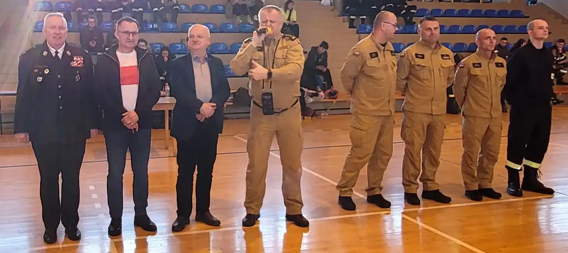 IX Powiatowe Zawody Sportowo-Pożarnicze w Brzeznej. Wzięły w nich udział 93 drużyny