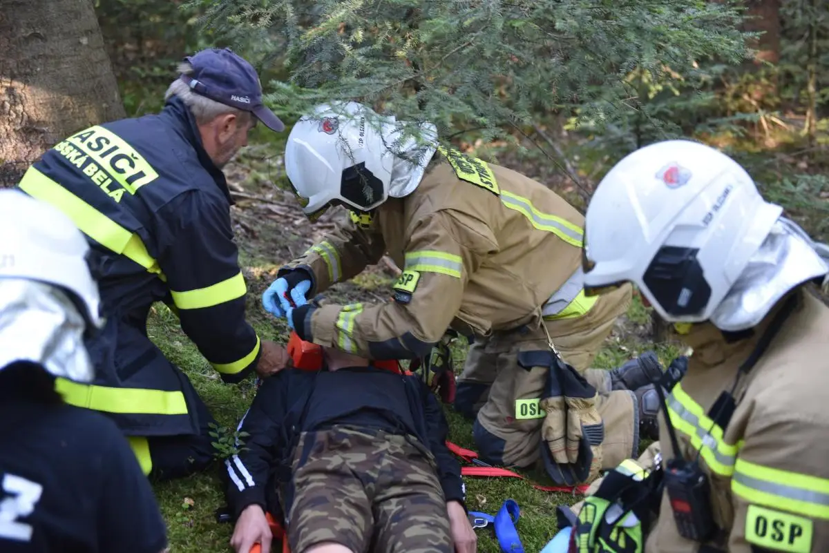 Ćwiczenia w Olszance. Pożar lasu, trzy osoby zaginione i poważny wypadek