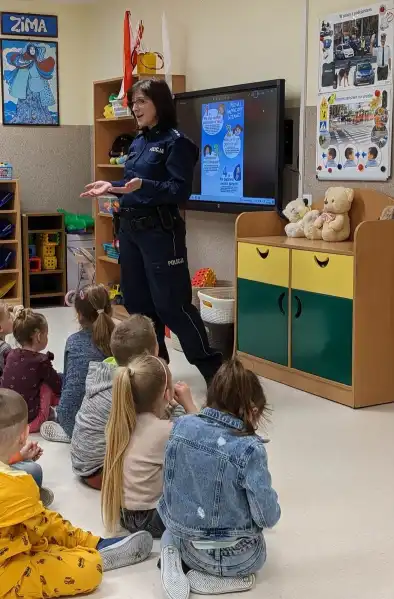 Spotkania profilaktyczne z udziałem policjantów w szkołach z terenu Nowego Sącza i powiatu nowosądeckiego