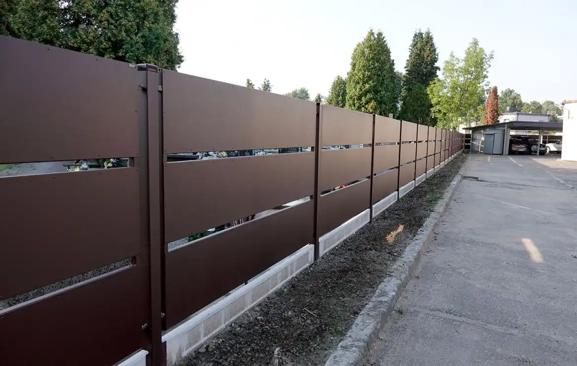 Dobiegają końca remonty na terenie siedziby Sądeckiego Pogotowia Ratunkowego