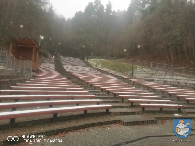 Zakończyła się modernizacja amfiteatru na Górze Jeżowa w Łącku