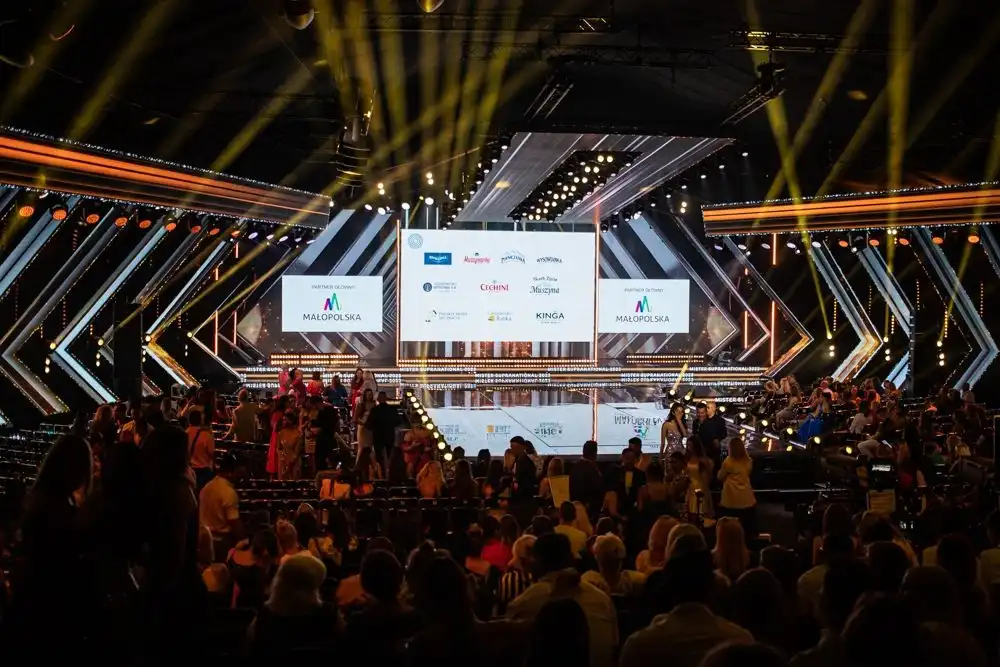 Hiszpan Misterem Supranational 2023