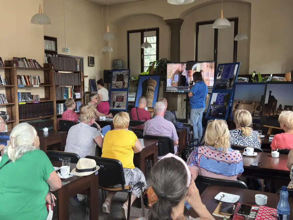 Fascynująca podróż Jedwabnym Szlakiem. Spotkanie z Henrykiem Januszem w sądeckiej bibliotece