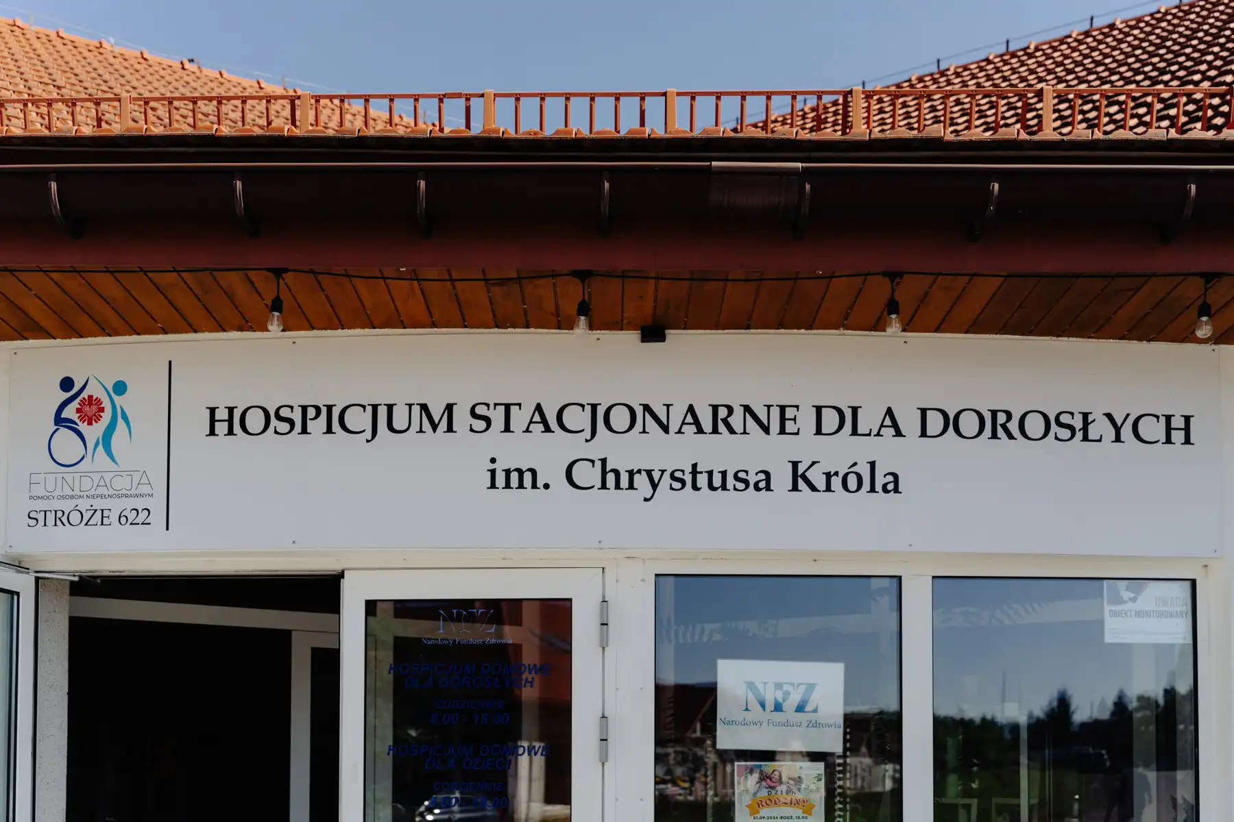 Wielkie serca dla wielkich potrzeb. Największe hospicjum w Małopolsce powstało w Stróżach