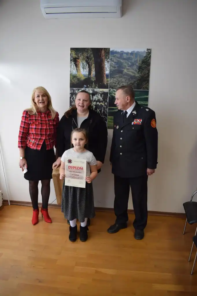 Strażackie Talenty. Wręczenie nagród w konkursie plastycznym w Podegrodziu