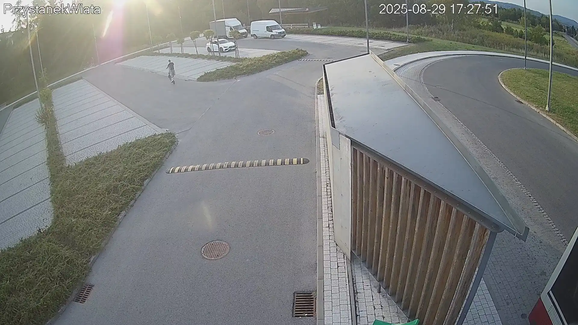 Wandalizm w Park&Ride w Starym Sączu. Monitoring wszystko zarejestrował