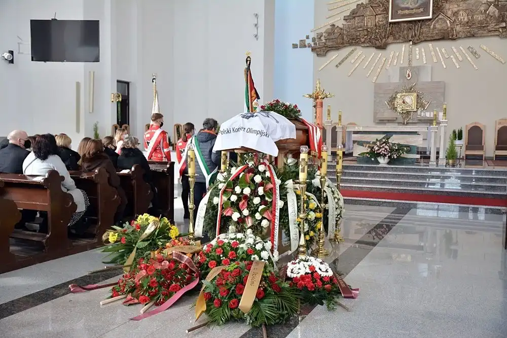 W Starym Sączu pożegnano znakomitego sportowca i wspaniałego człowieka Jana Magierę