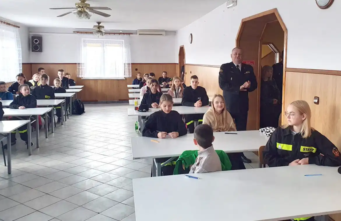 W remizie OSP w Stadłach odbyły się eliminacje powiatowe do Ogólnopolskiego Turnieju Wiedzy Pożarniczej „Młodzież zapobiega pożarom”