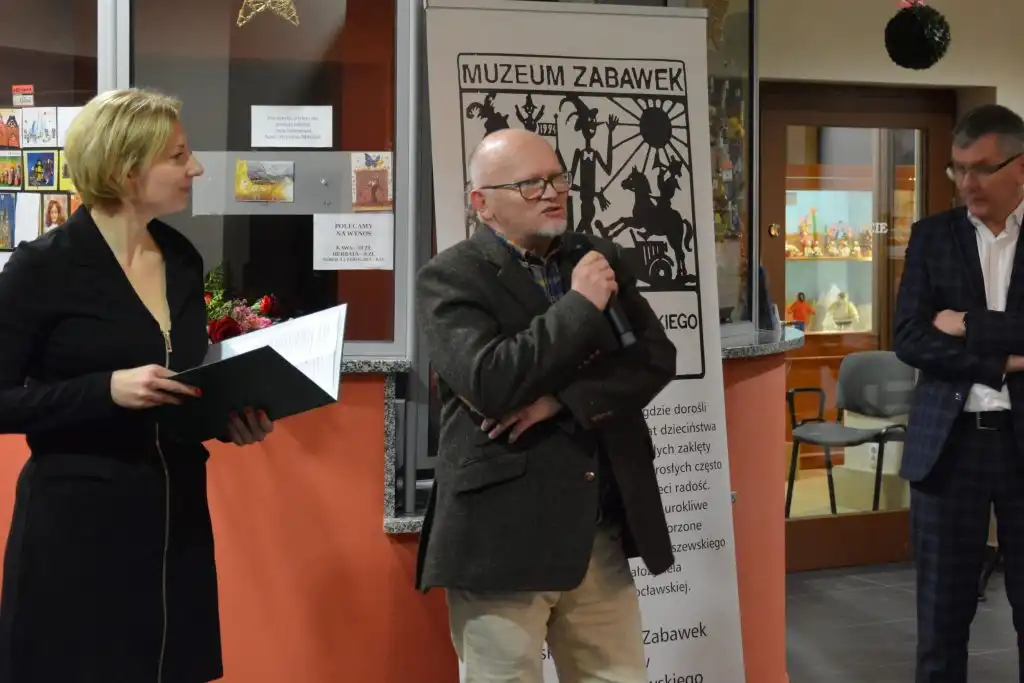 Ze Starego Sącza do Karpacza. Wystawa malarstwa współczesnego “ZNOWU/AGAIN Retrospekcja 1.0”