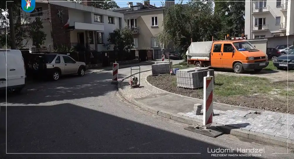 Nowy Sącz: Trwa remont chodnika przy ul. Czarnieckiego