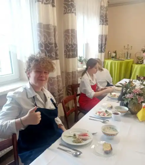 Uczniowie ZS w Starym Sączu uczą się prowadzić zakłady gastronomiczne