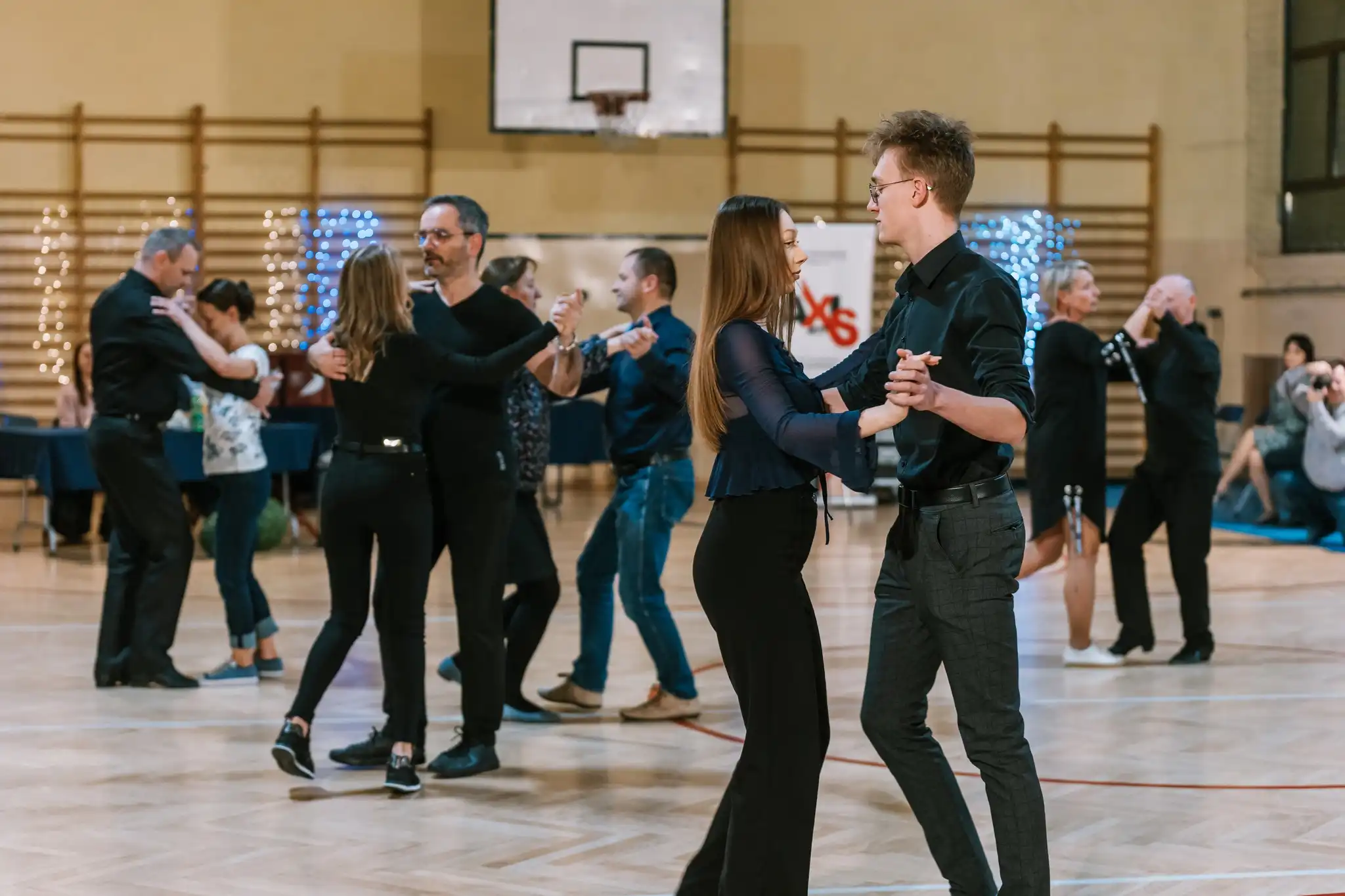 Taniec łączy pokolenia. 3. Mistrzostwa KTT AXIS w Nowym Sączu