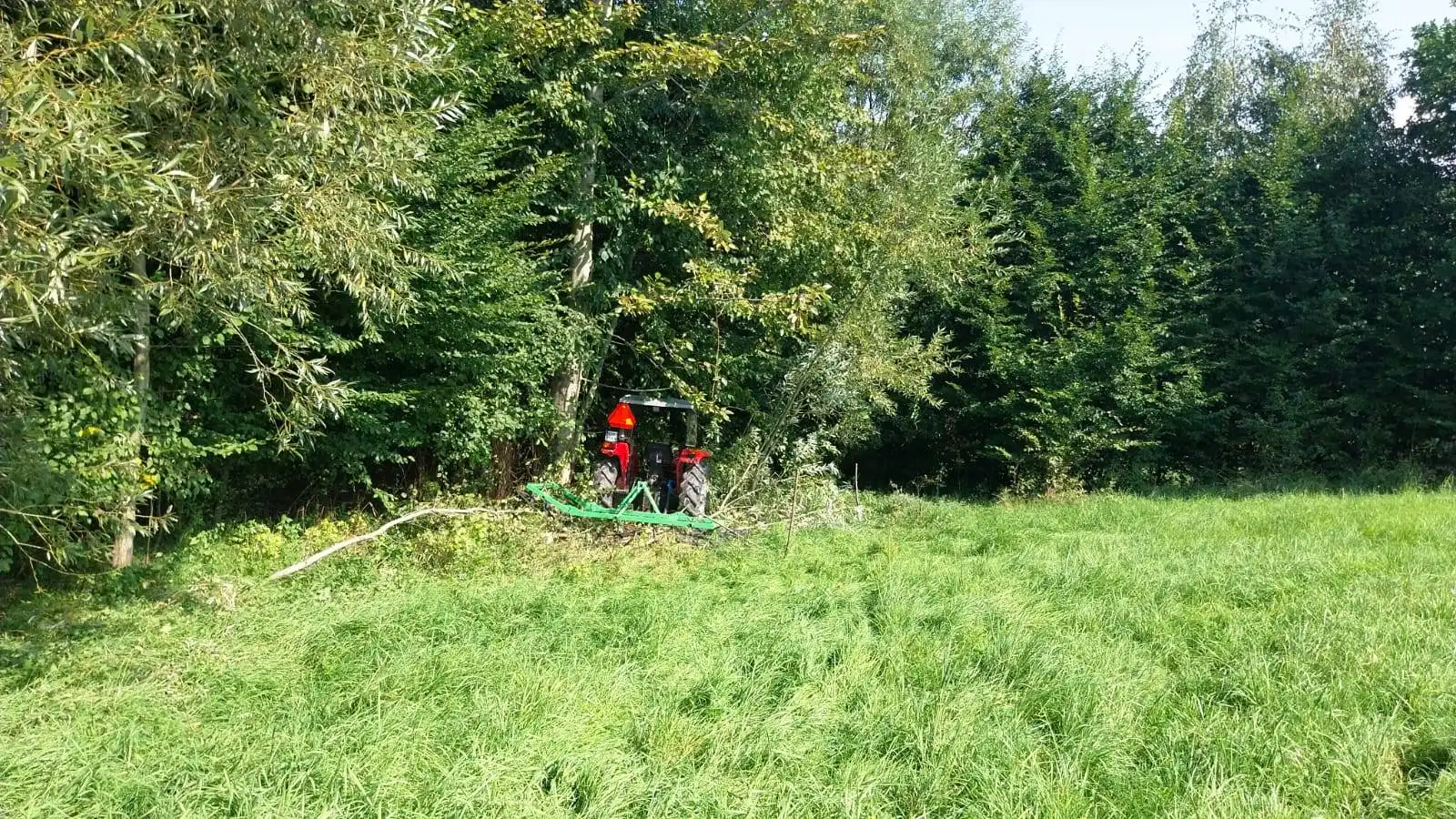 Brzezna: wypadek przy pracach polowych. Na miejsce wezwano śmigłowiec LPR