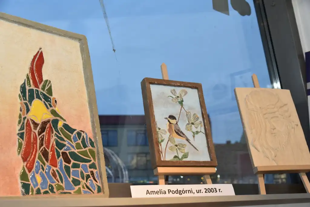 „Idę własną drogą” - wernisaż młodych talentów w Limanowej