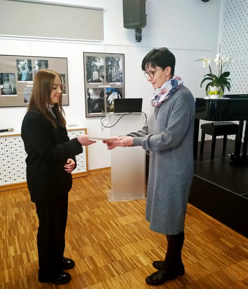 Dwie uczennice z ZS w Łącku wezmą udział w etapie rejonowym Ogólnopolskiego Konkursu Krasomówczego