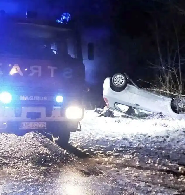 Sądecczyzna: Trzy zdarzenia drogowe w dwa dni. Interweniowali strażacy