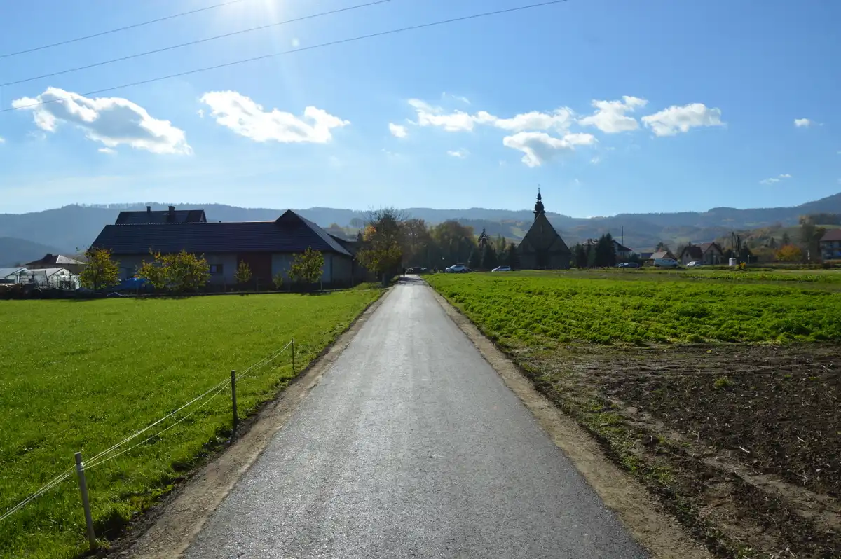 Nowa nawierzchnia na drodze w Żbikowicach