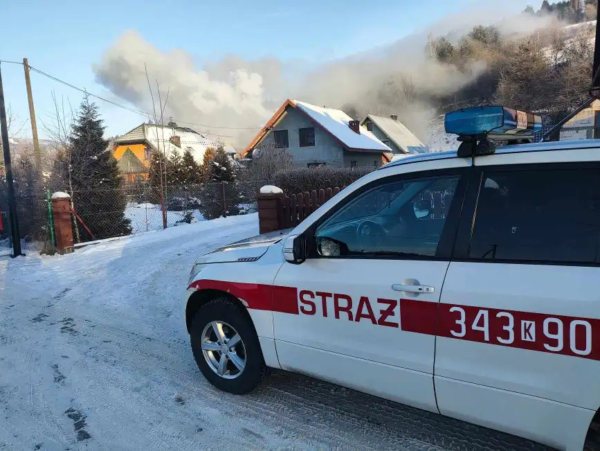 Powroźnik: pożar sadzy w kominie domu jednorodzinnego