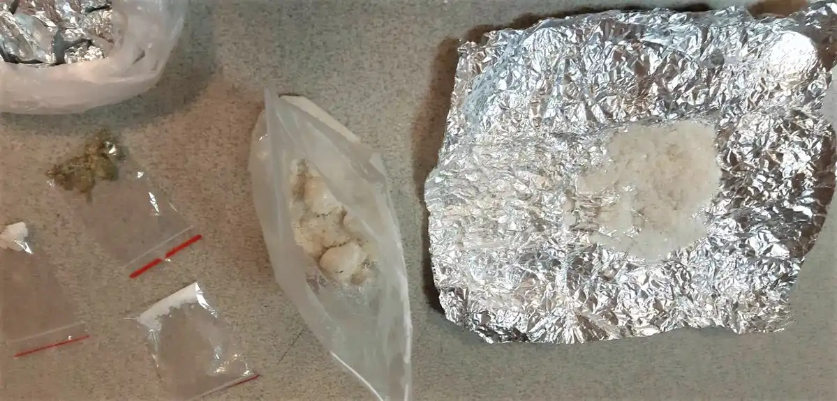 Znaczne ilości narkotyków w mieszkaniu 22-letniego Sądeczanina