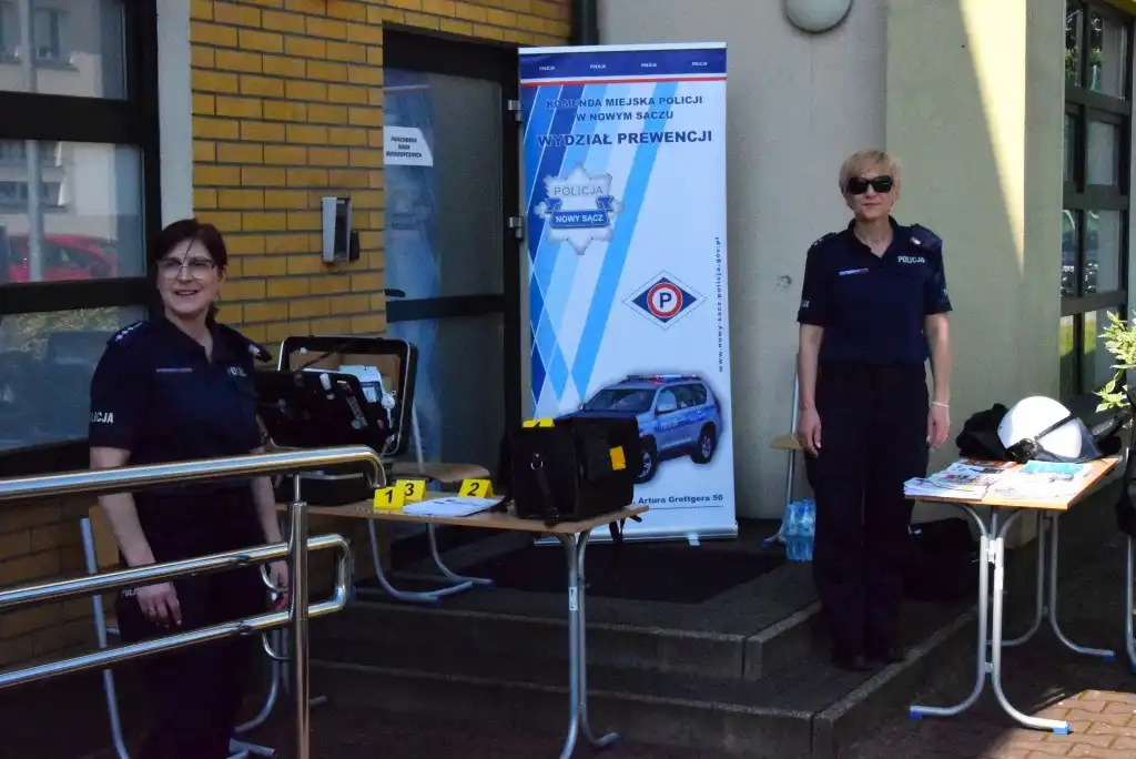 Sądeccy policjanci na Festiwalu Nauk Stosowanych. Promowali zasady bezpieczeństwa i opowiadali o swojej służbie