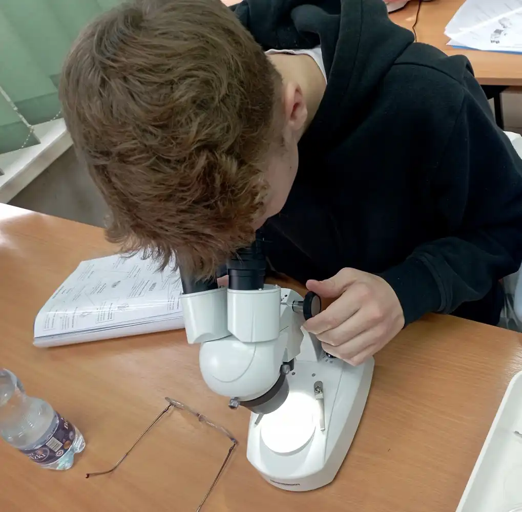 Uczniowie ZS w Starym Sączu uczestniczyli w zajęciach warsztatowych w Uniwersytecie Rolniczym