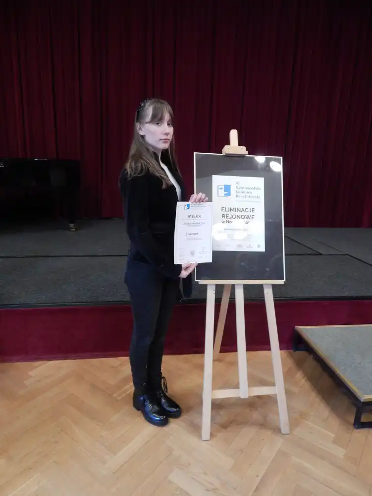 Uczennica ZSP w Krynicy-Zdroju laureatką rejonowych eliminacji 67 Ogólnopolskiego Konkursu Recytatorskiego