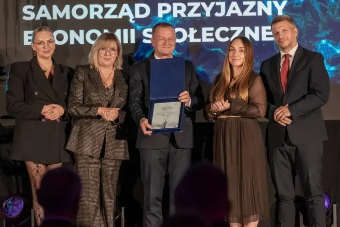 Gmina Korzenna doceniona w Małopolsce. Nagroda za wsparcie seniorów i potrzebujących