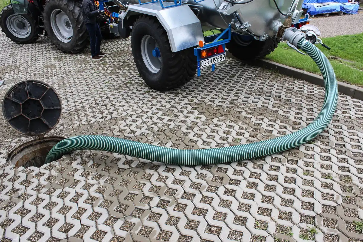 Bobowa oszczędza. Nowy wóz asenizacyjny zredukuje koszty i wzmocni budżet gminy