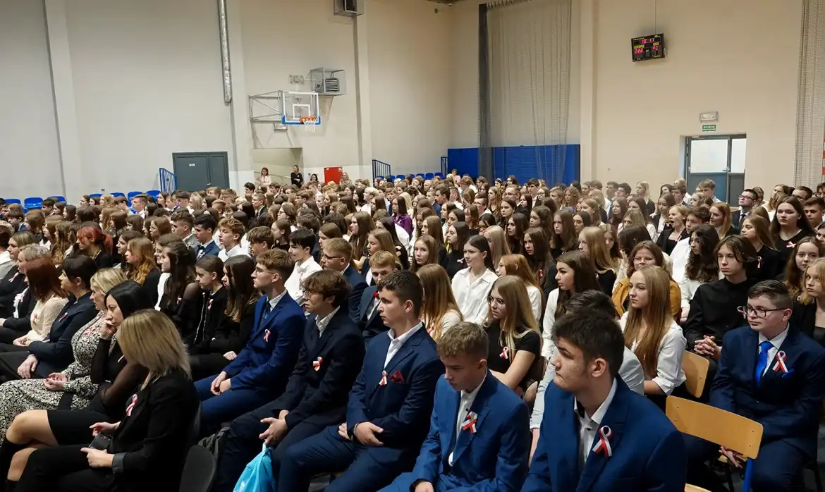 LO w Grybowie: minister podziękował młodzieży i nauczycielom