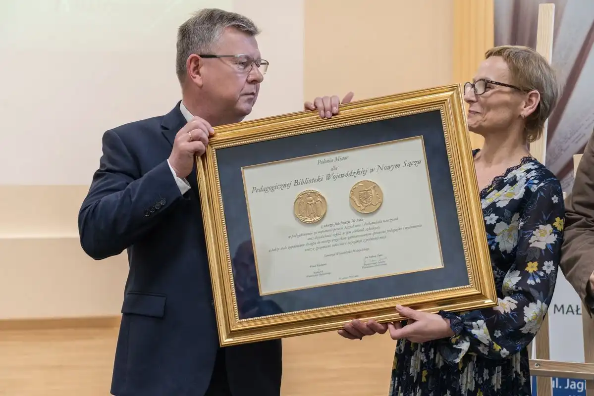 Pedagogiczna Biblioteka Wojewódzka w Nowym Sączu z nagrodą Polonia Minor