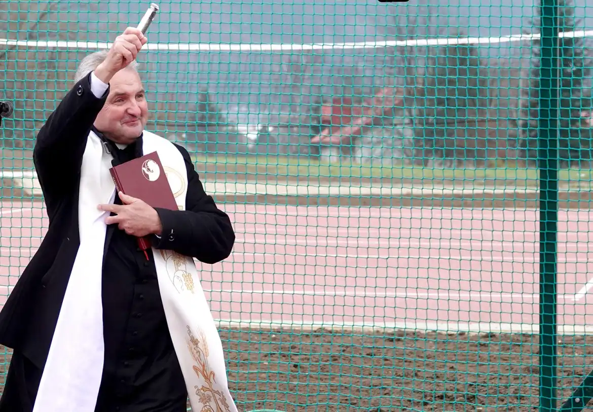 Przy ZSP w Krynicy-Zdroju powstał nowoczesny kompleks boisk i bieżni