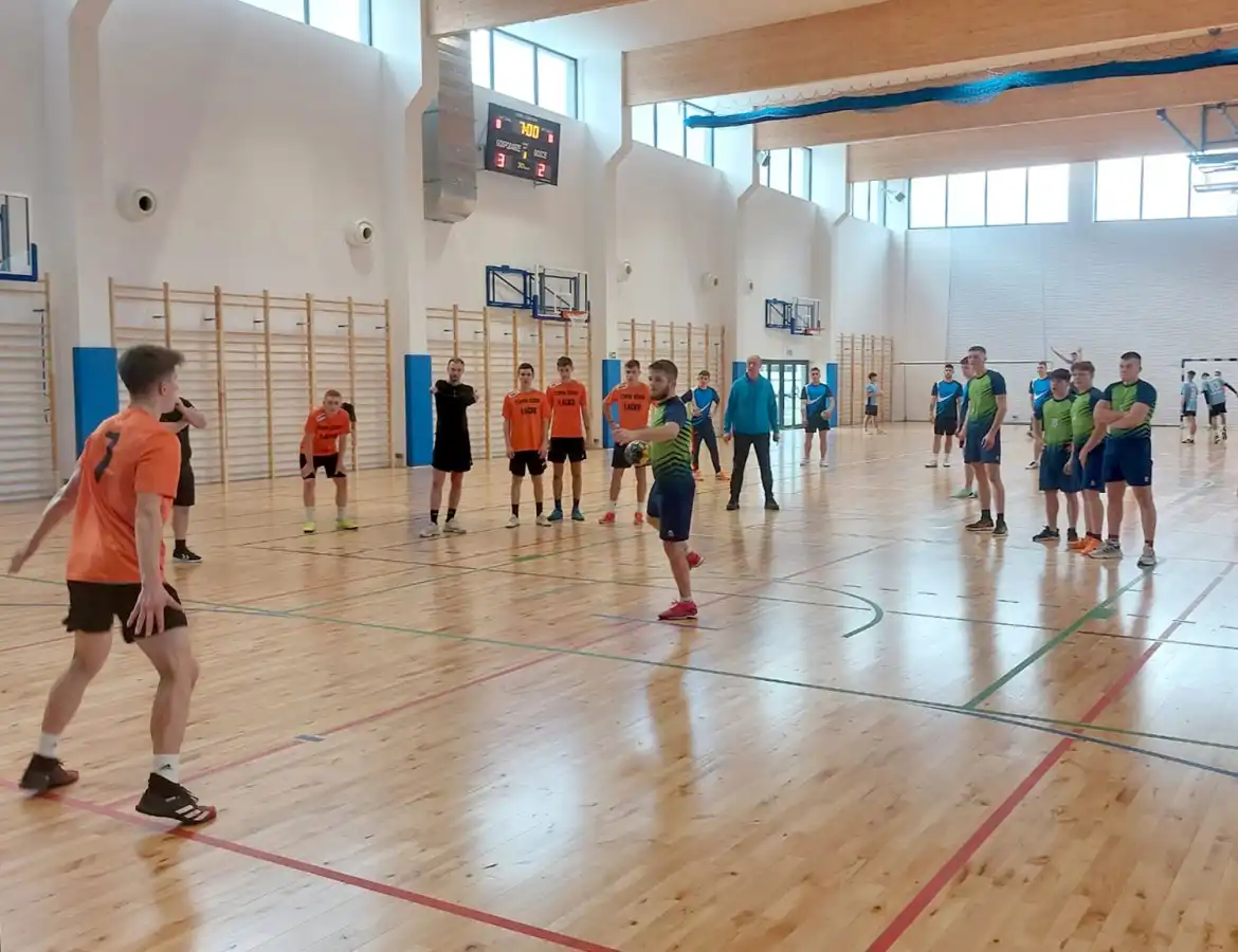 Turniej piłki ręcznej w Marcinkowicach. Najlepsi okazali się Licealiści z Grybowa