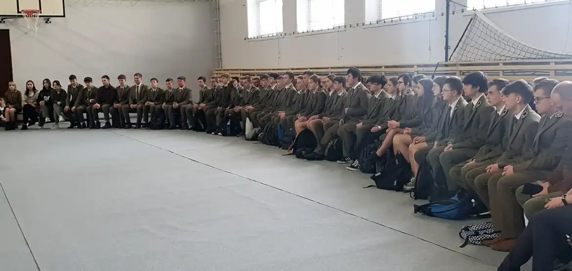 Dyrektor Regionalnej Dyrekcji Lasów Państwowych w Krakowie spotkał się z uczniami ZS w Starym Sączu