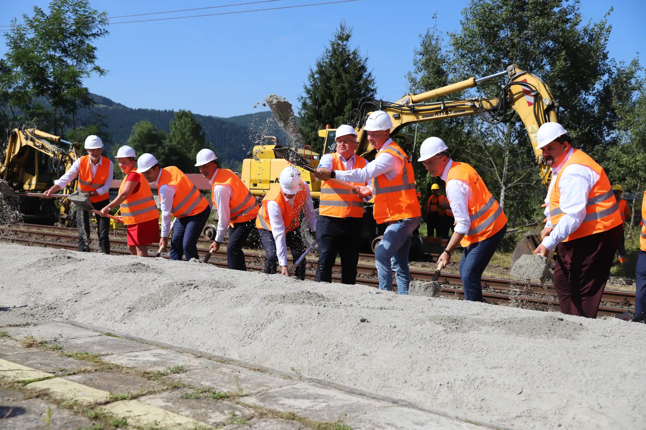 Ruszyły prace budowlane na wielkiej rządowej inwestycji kolejowej