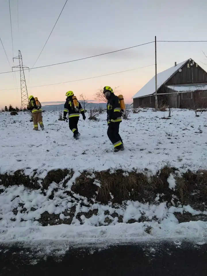 Lipowe: Pożar garażu w budynku mieszkalnym. Jedna osoba poszkodowana