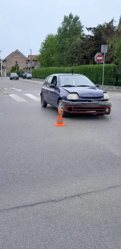 Kolizja na ul. Paderewskiego. Zderzyły się dwie osobówki